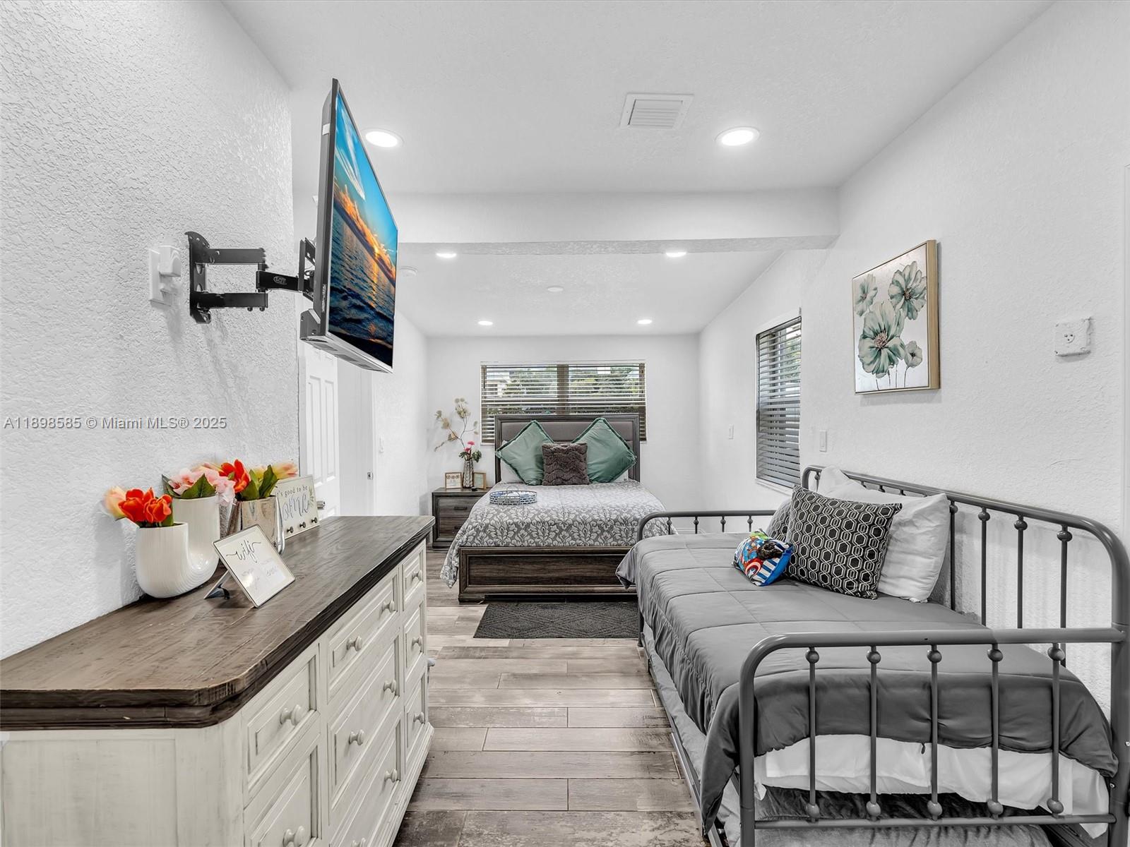 BINSTOCK SUB NO 2 - Residential
