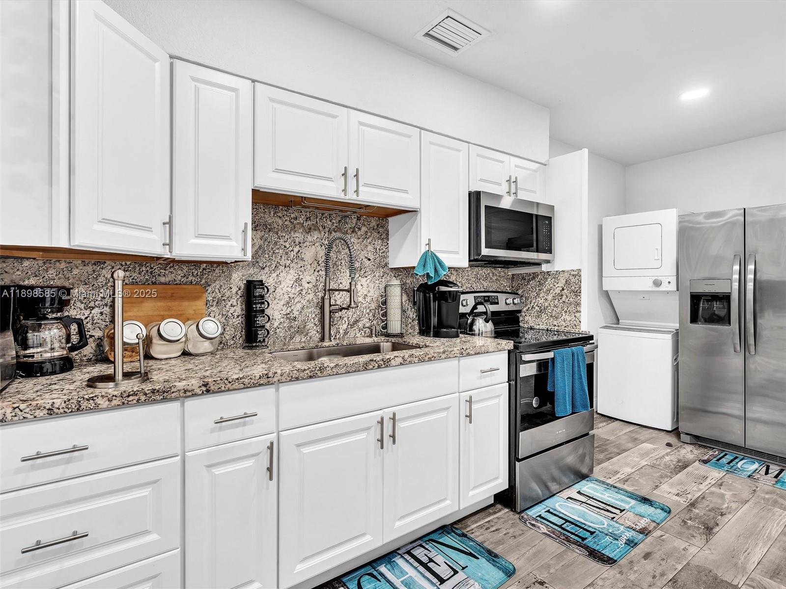 BINSTOCK SUB NO 2 - Residential