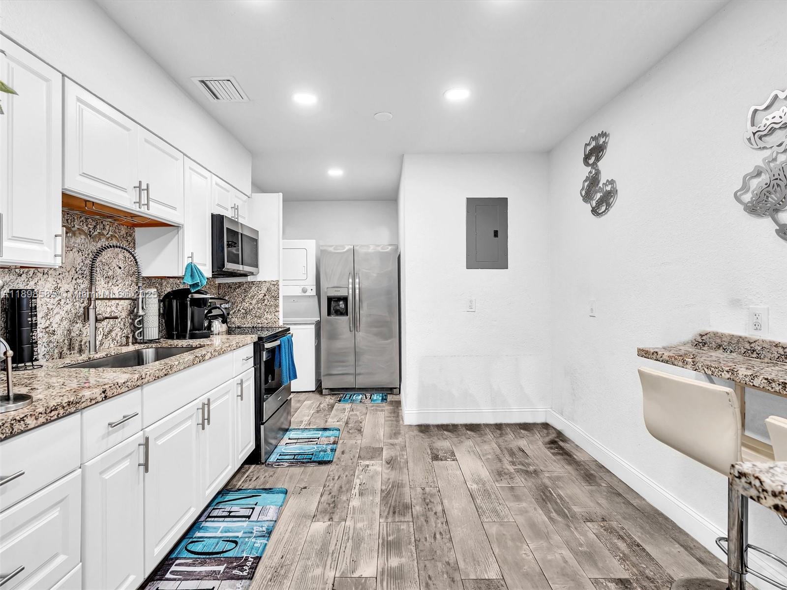BINSTOCK SUB NO 2 - Residential