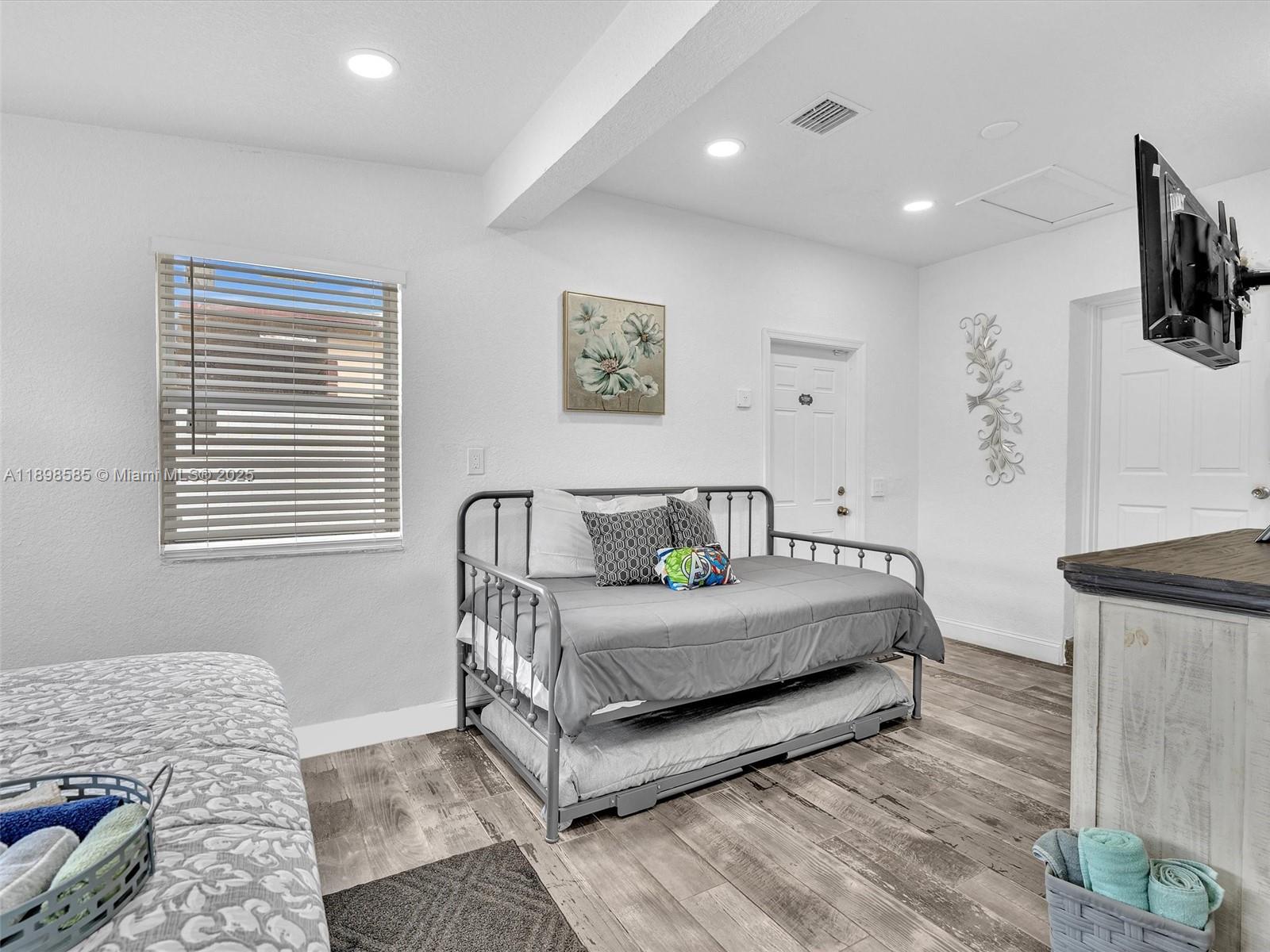 BINSTOCK SUB NO 2 - Residential