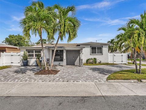 Photo of 100 NW 8th Ave, Hallandale Beach, FL 33009 (MLS # A11898585)