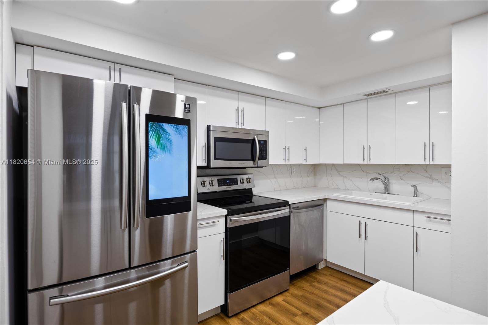1440 Brickell Bay 307