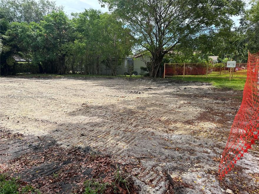 Excellent land to build your own dream home!!