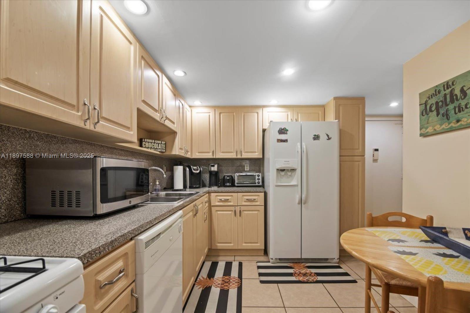 PARKER TOWER CONDO - Residential Lease