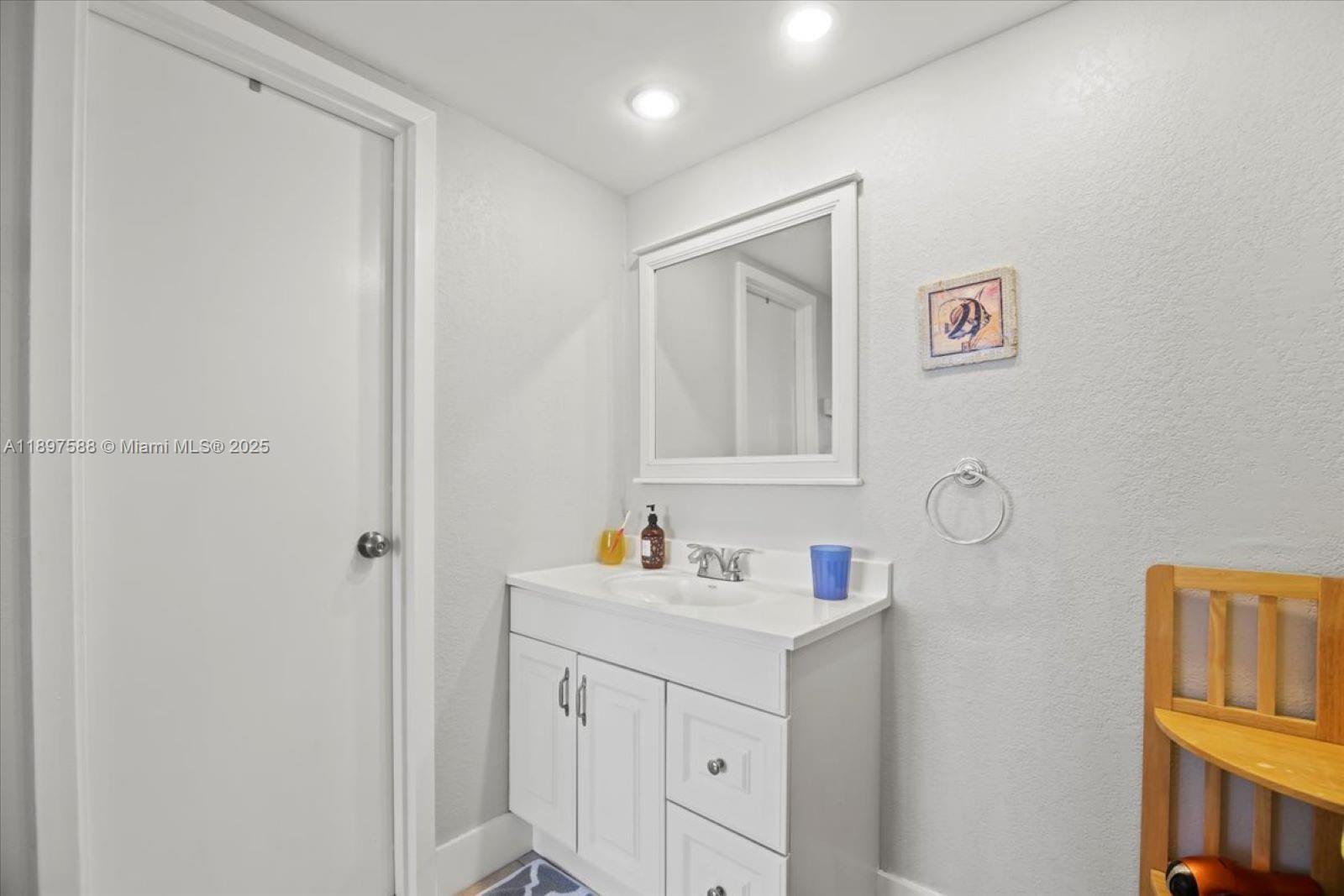 PARKER TOWER CONDO - Residential Lease