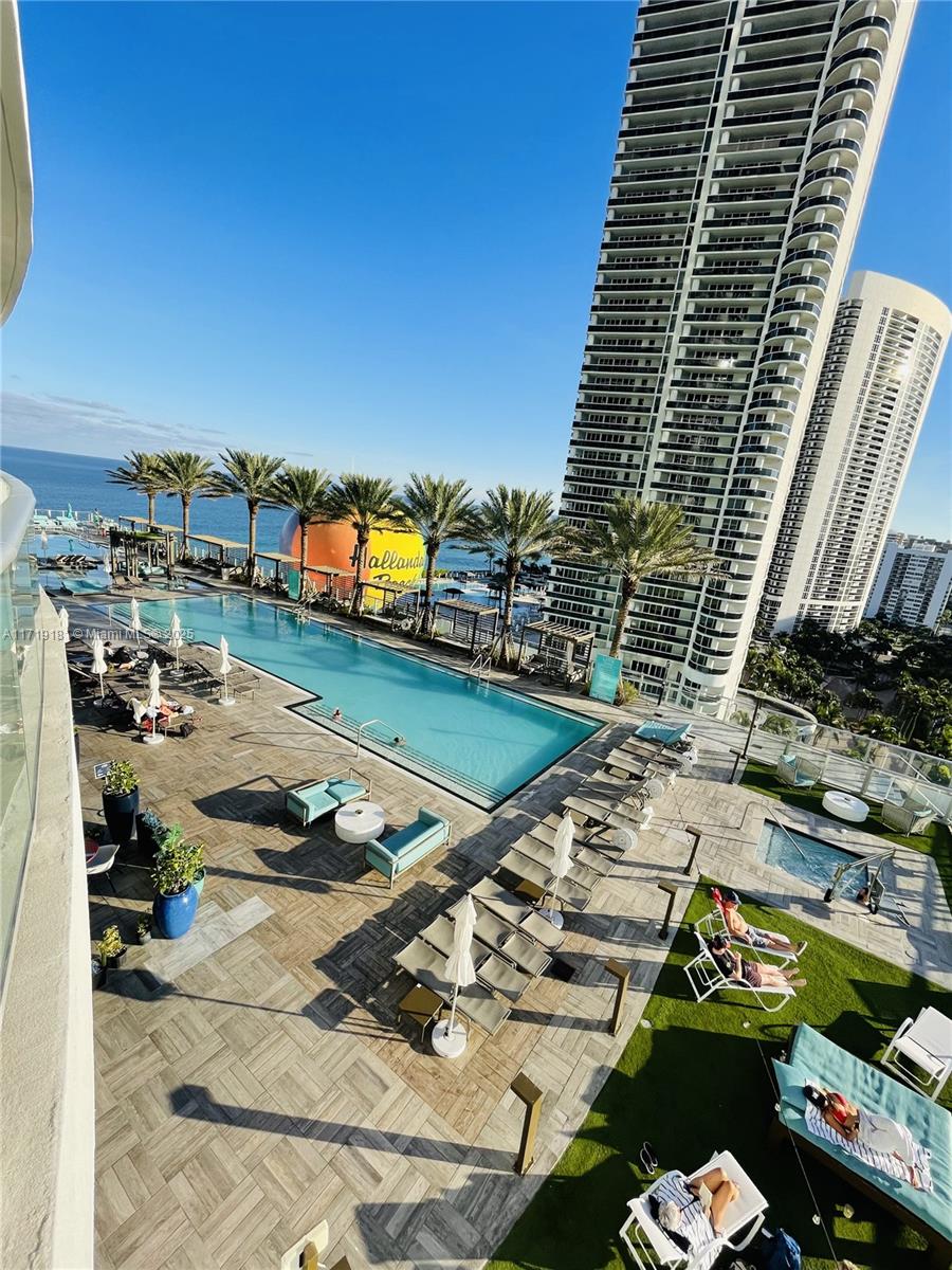 4111 SOUTH OCEAN DRIVE CO - Residential
