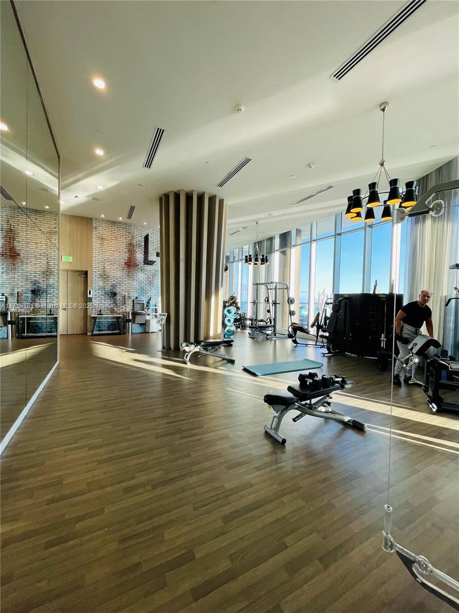 4111 SOUTH OCEAN DRIVE CO - Residential