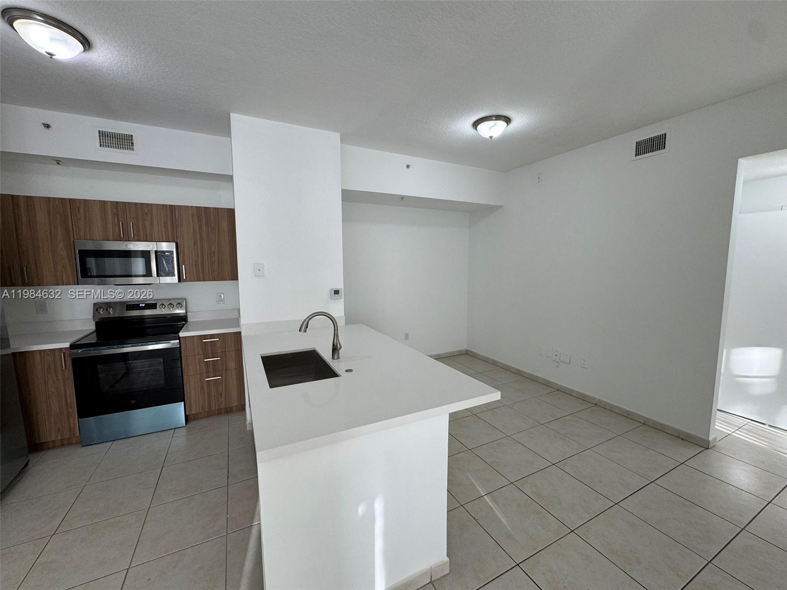 PALM GARDENS AT DORAL CON - Residential Lease