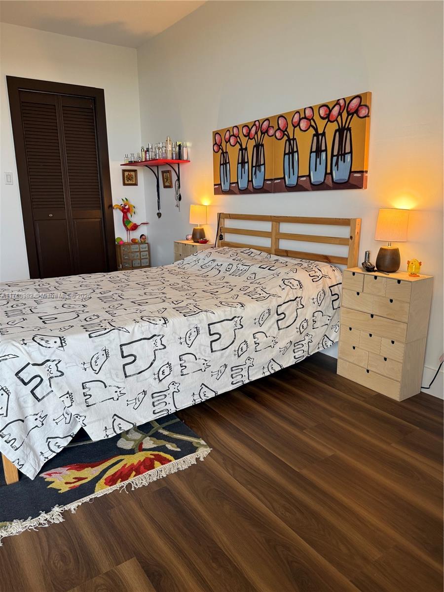 ENVIRON TOWERS II CONDO - Residential