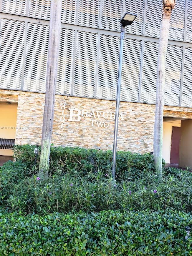 BRAVURA II CONDO - Residential