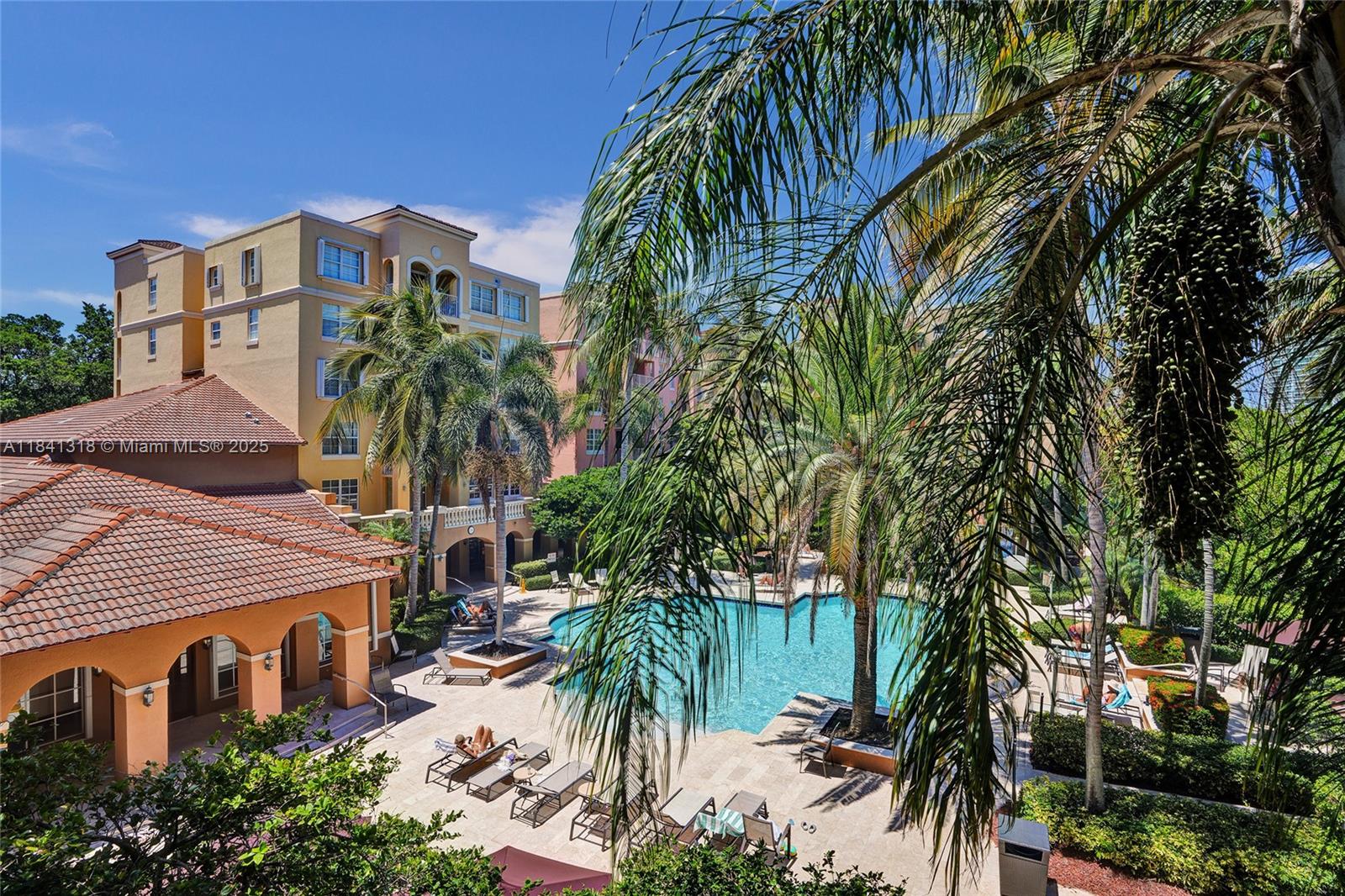 THE YACHT CLUB AT AVENTUR - Residential