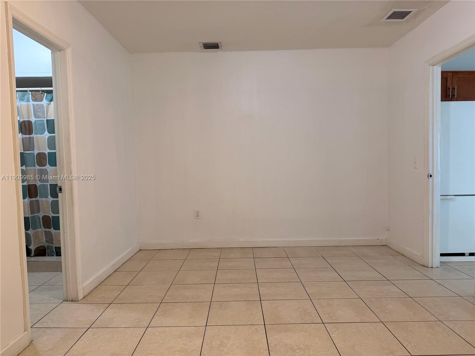 MELROSE HEIGHTS - Residential Lease