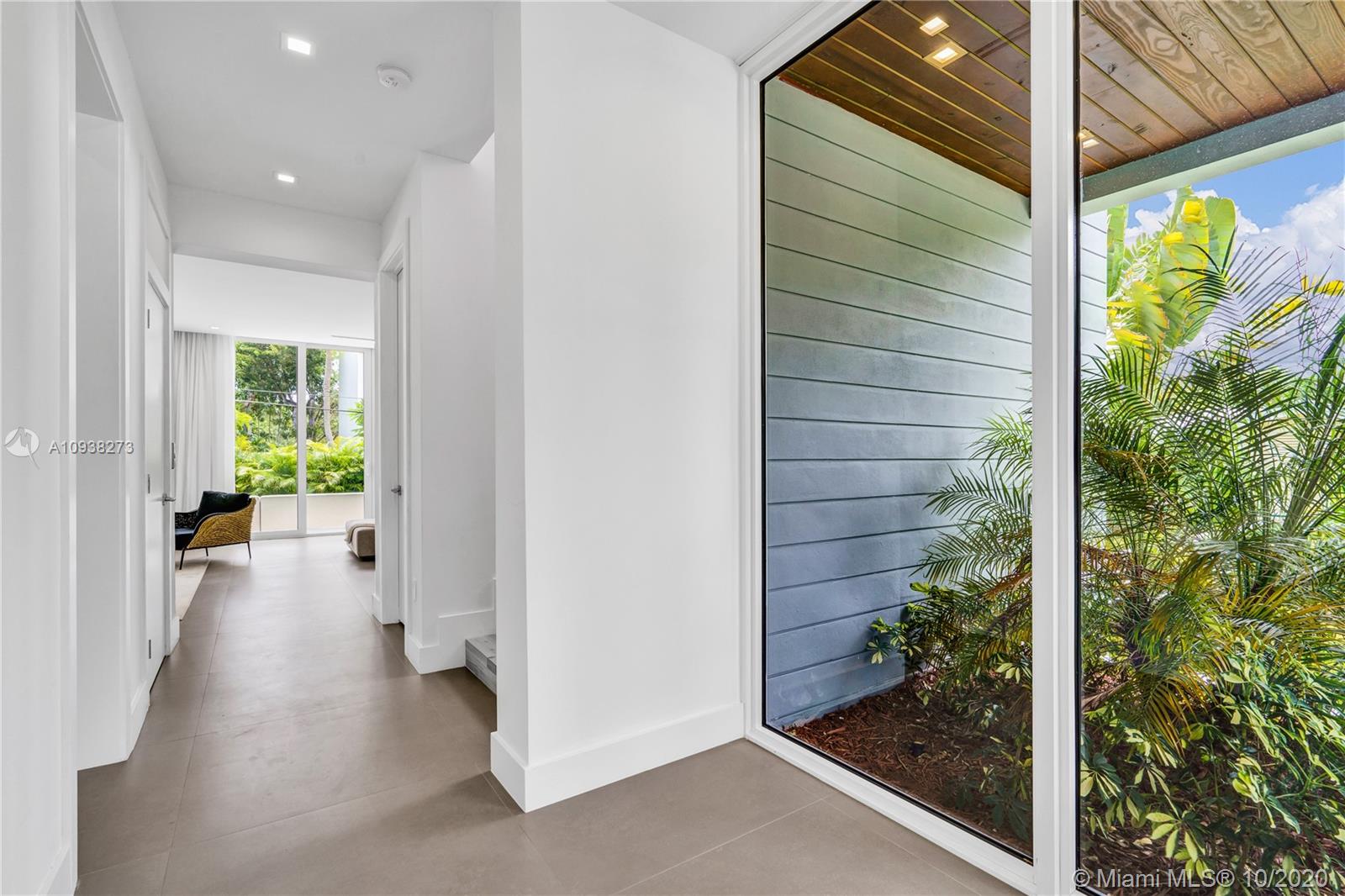 TROPICAL ISLE HOMES SUB 3 - Residential