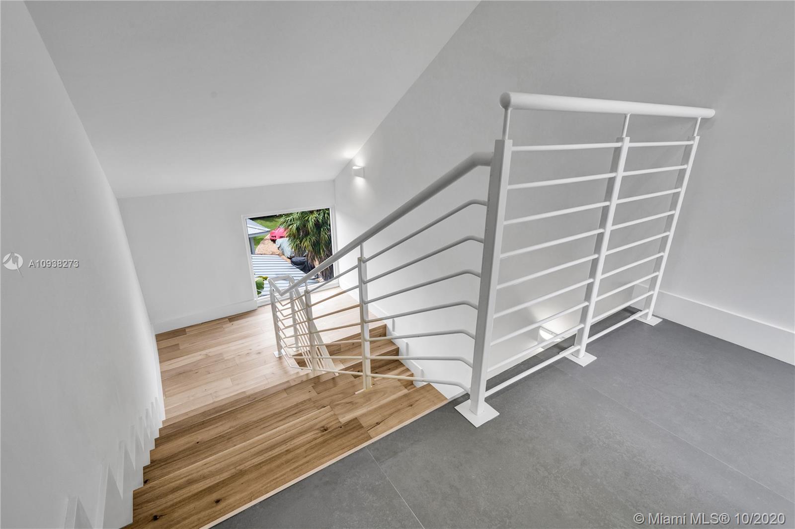 TROPICAL ISLE HOMES SUB 3 - Residential