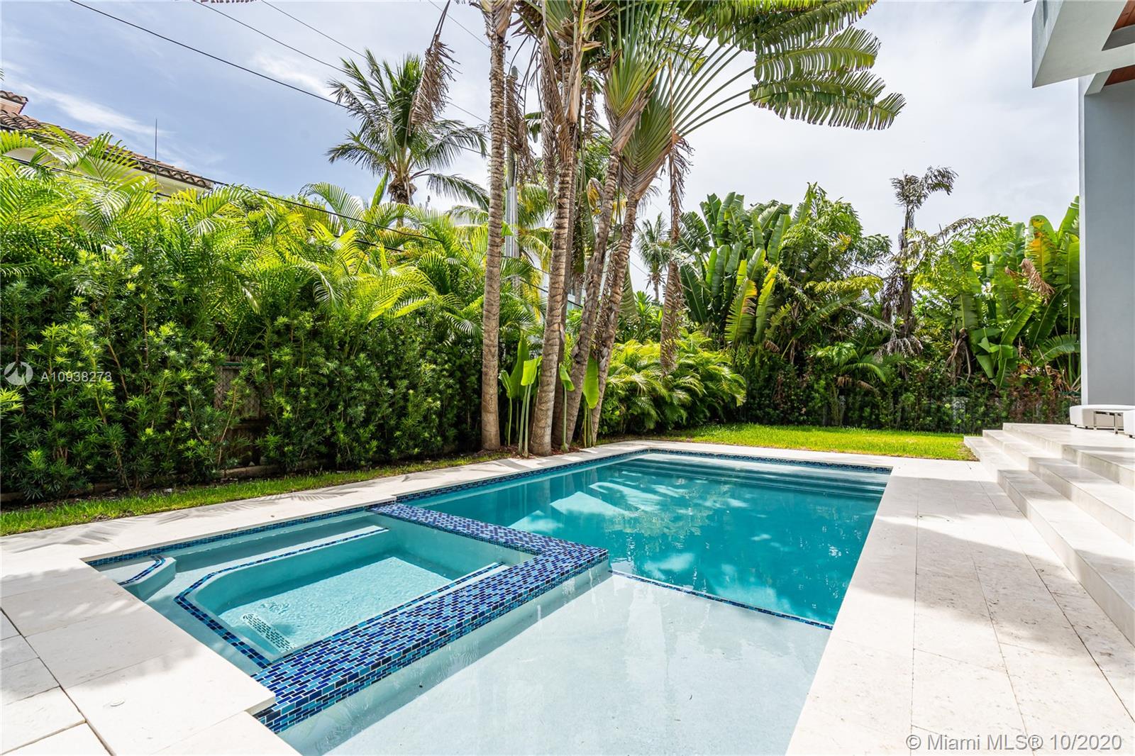 TROPICAL ISLE HOMES SUB 3 - Residential