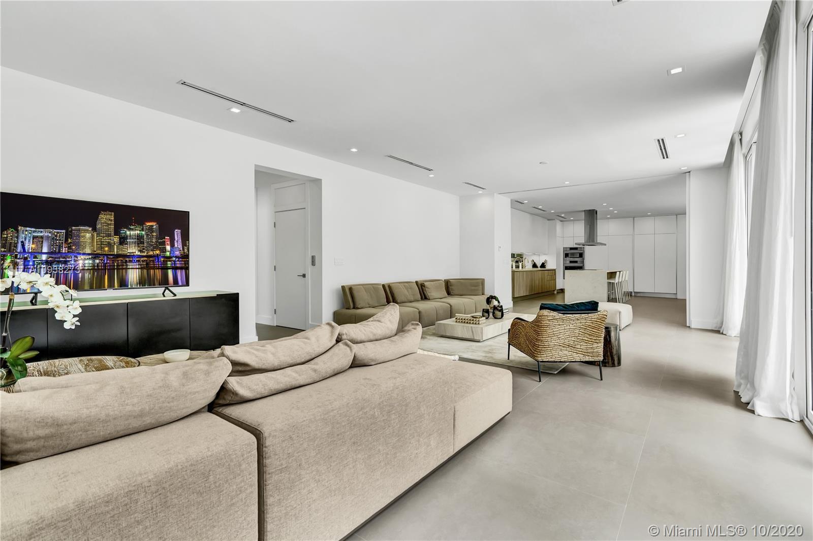 TROPICAL ISLE HOMES SUB 3 - Residential