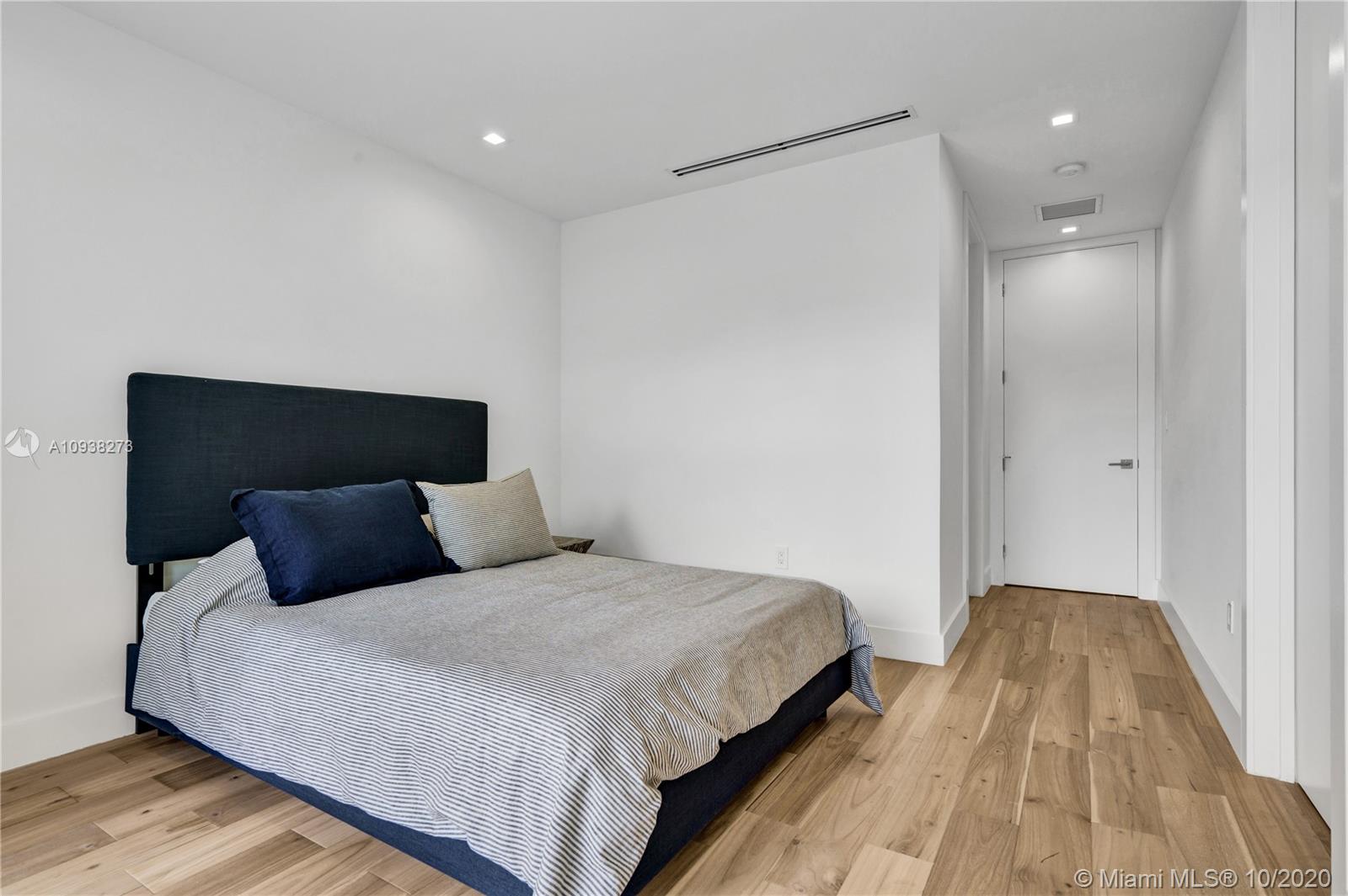 TROPICAL ISLE HOMES SUB 3 - Residential