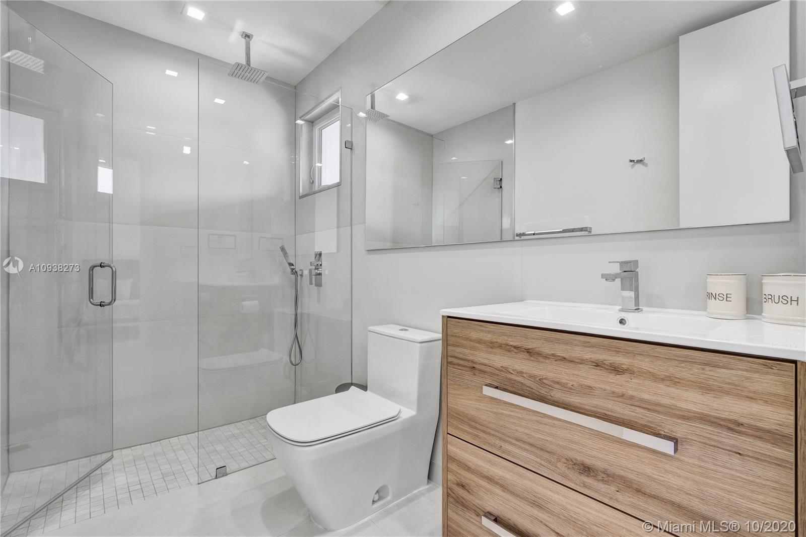 TROPICAL ISLE HOMES SUB 3 - Residential