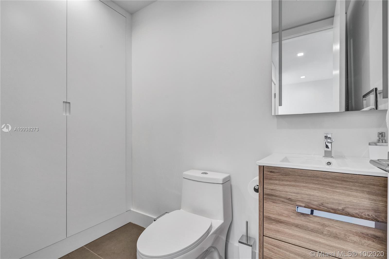 TROPICAL ISLE HOMES SUB 3 - Residential