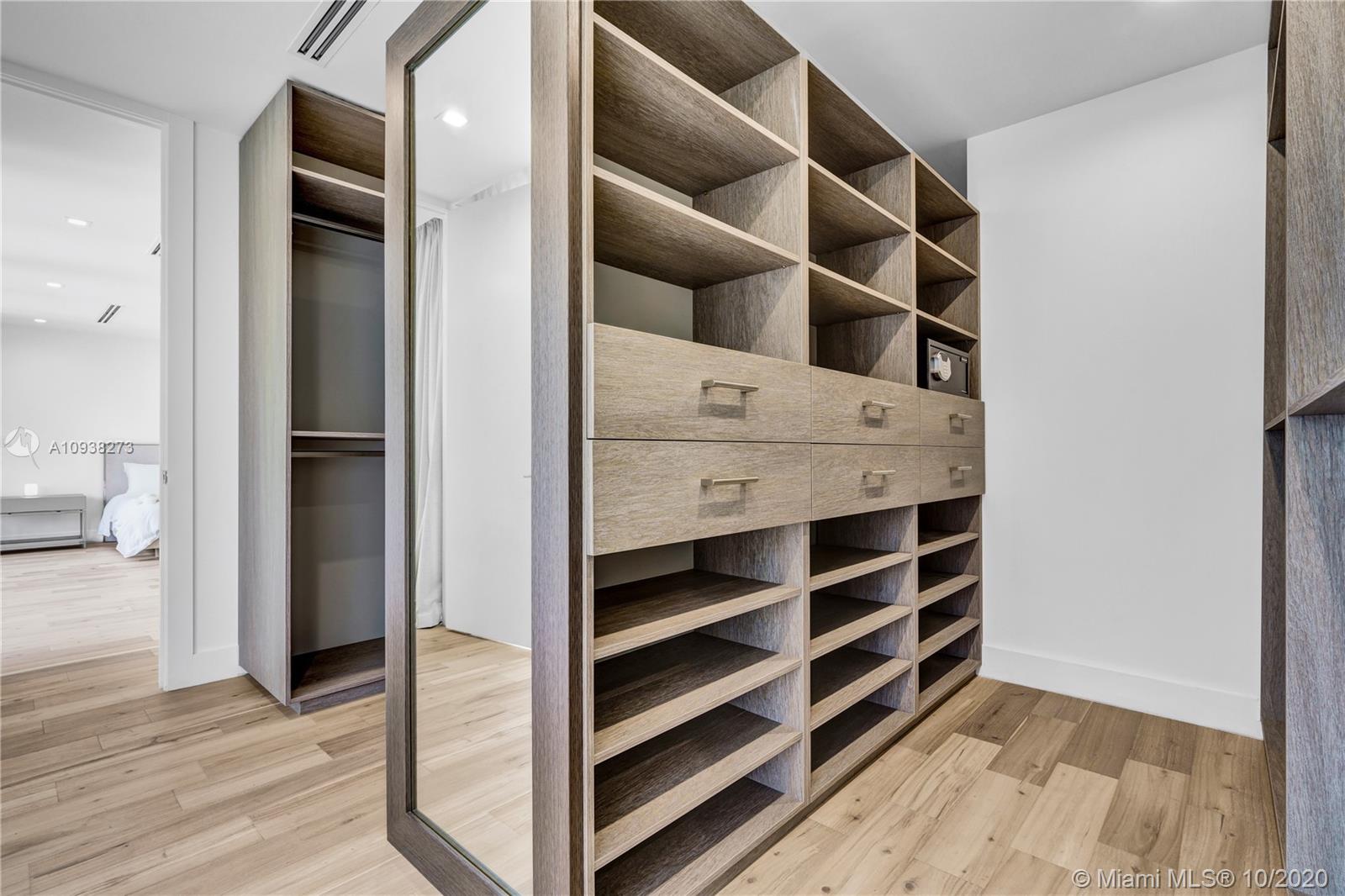 TROPICAL ISLE HOMES SUB 3 - Residential