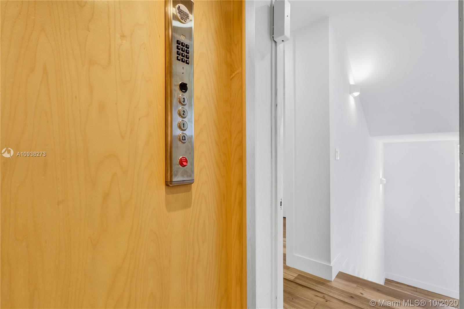 TROPICAL ISLE HOMES SUB 3 - Residential