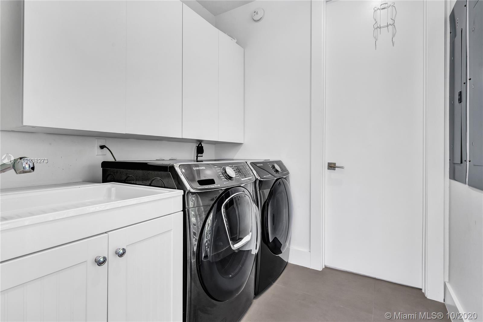 TROPICAL ISLE HOMES SUB 3 - Residential