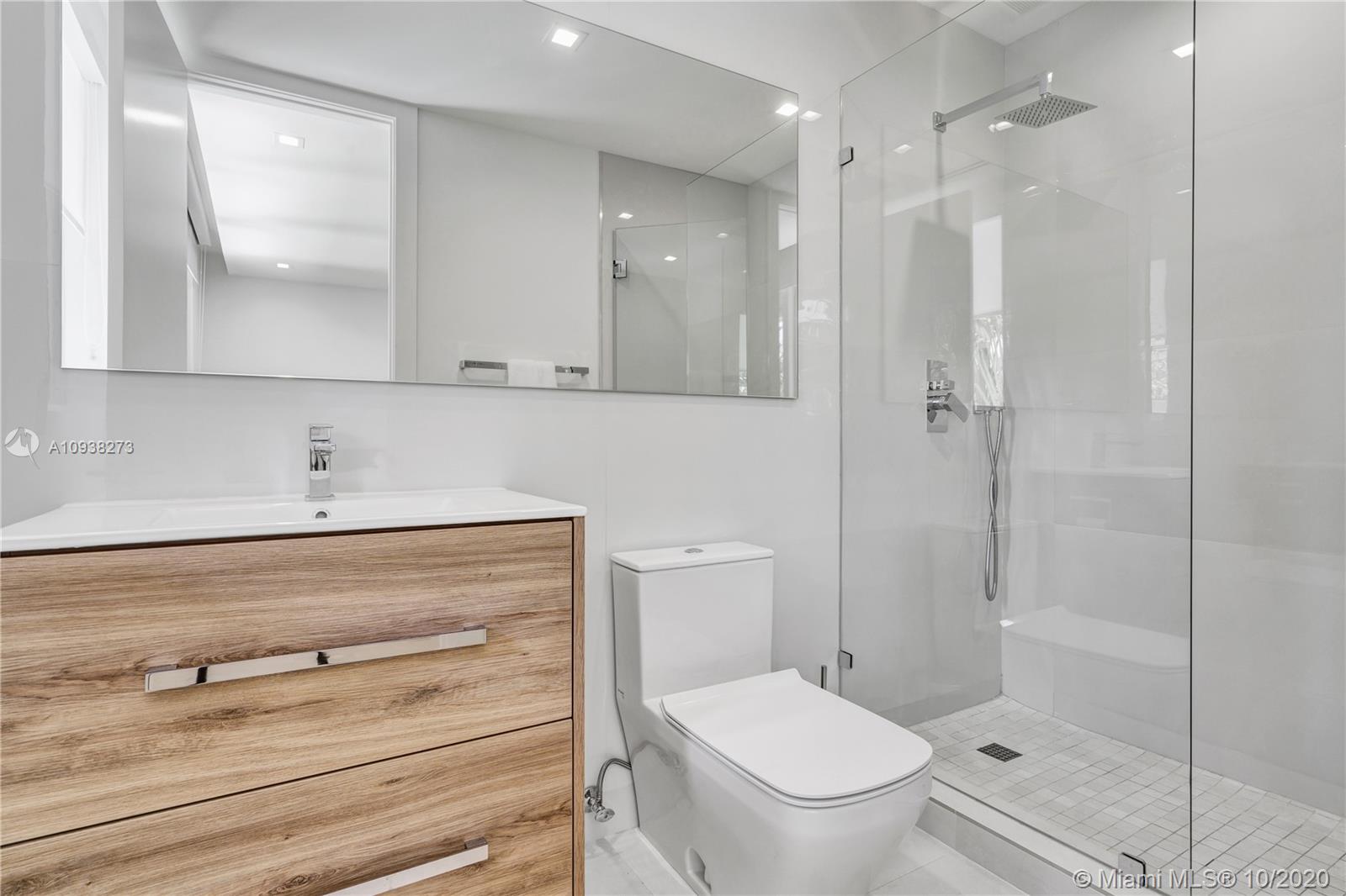 TROPICAL ISLE HOMES SUB 3 - Residential