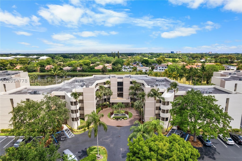 Photo of 5850 Camino Del Sol #404, Boca Raton, FL 33433 (MLS # A12014778)