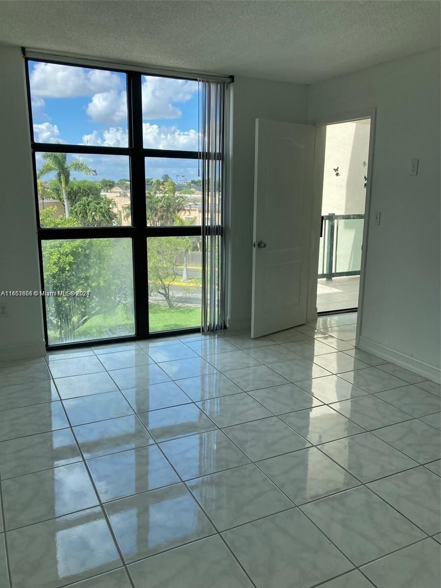 CORAL TOWERS CONDO - Residential Lease