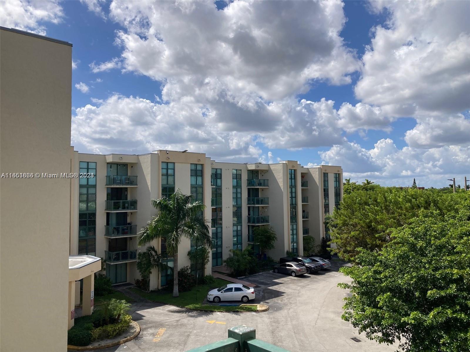 CORAL TOWERS CONDO - Residential Lease