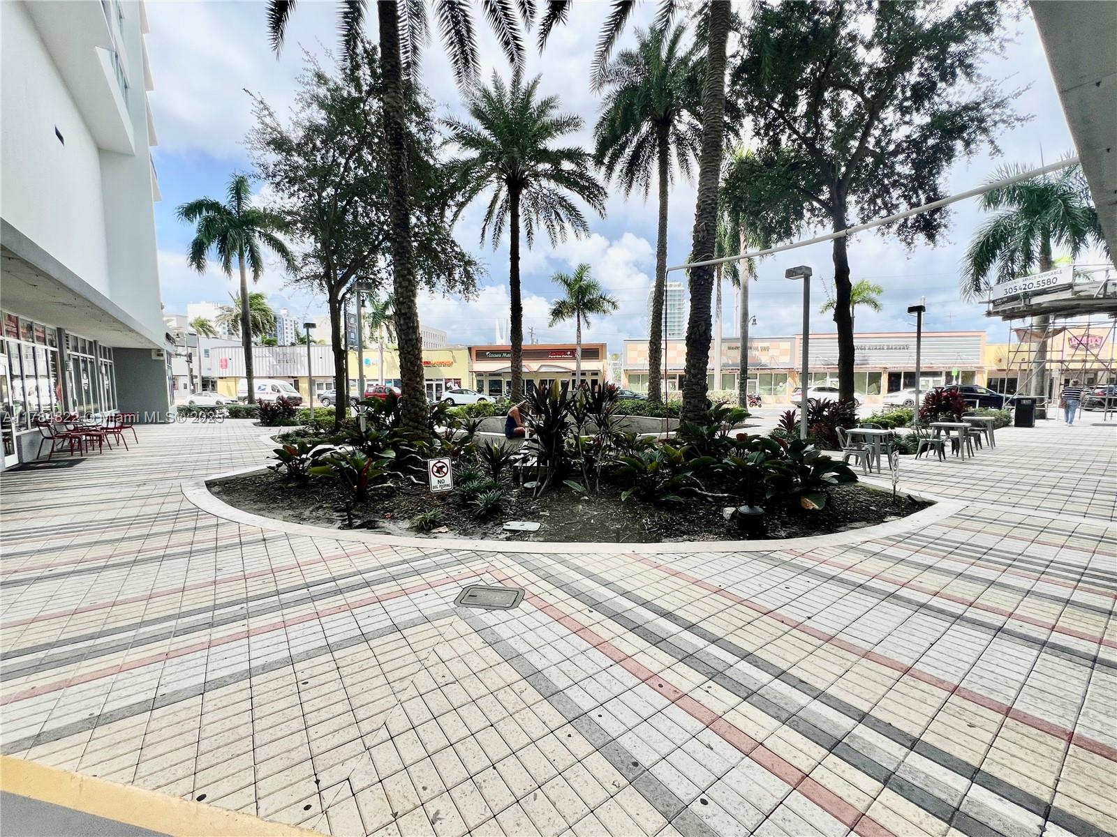 BURLEIGH HOUSE CONDO - Residential