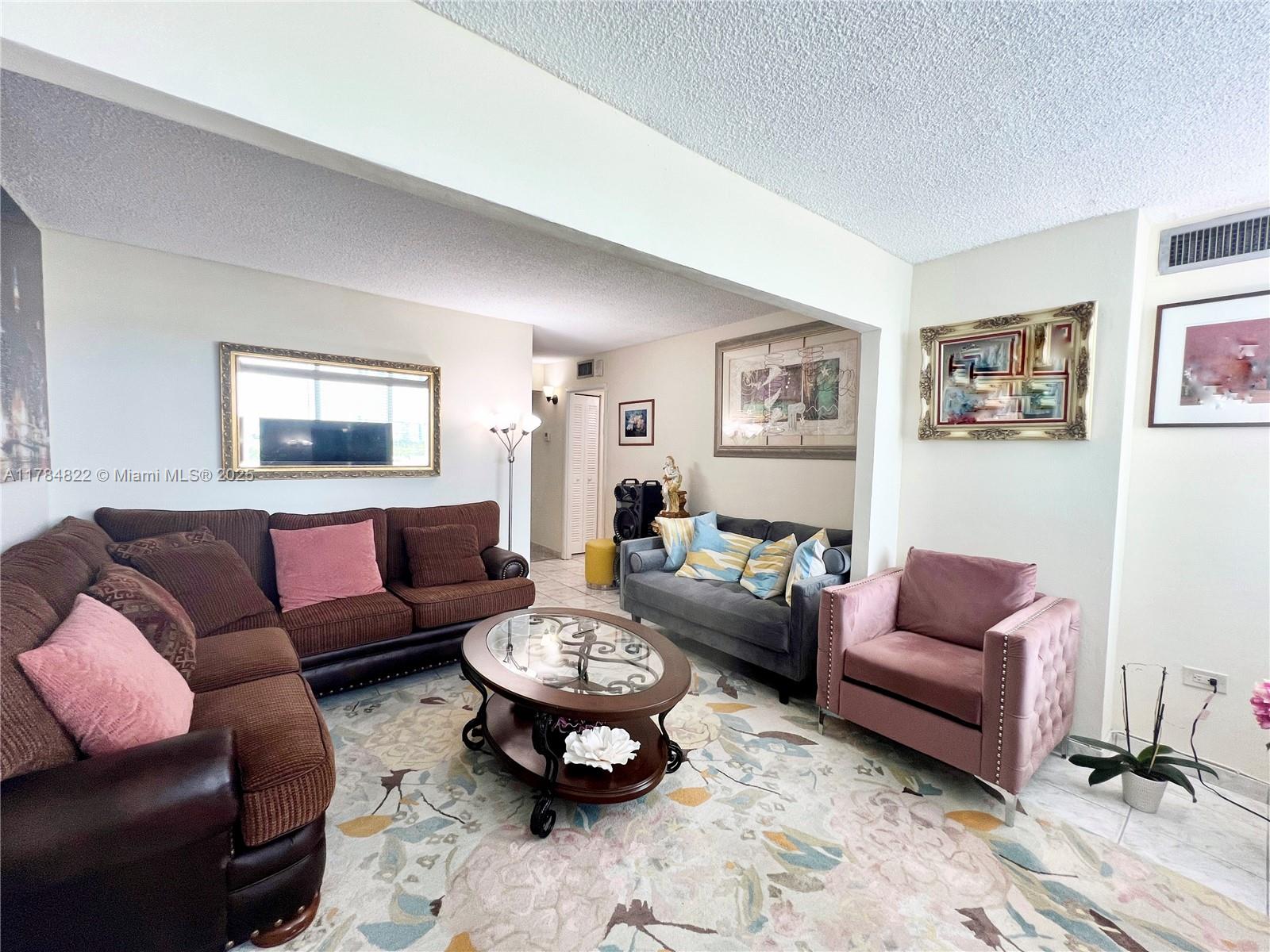 BURLEIGH HOUSE CONDO - Residential