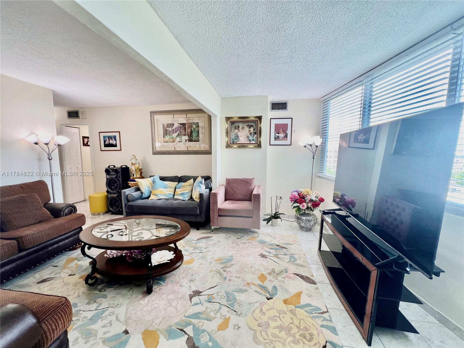 BURLEIGH HOUSE CONDO - Residential