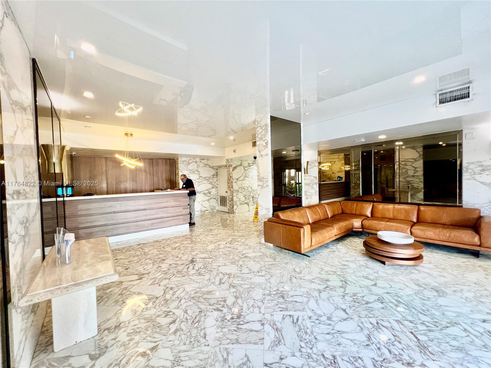 BURLEIGH HOUSE CONDO - Residential