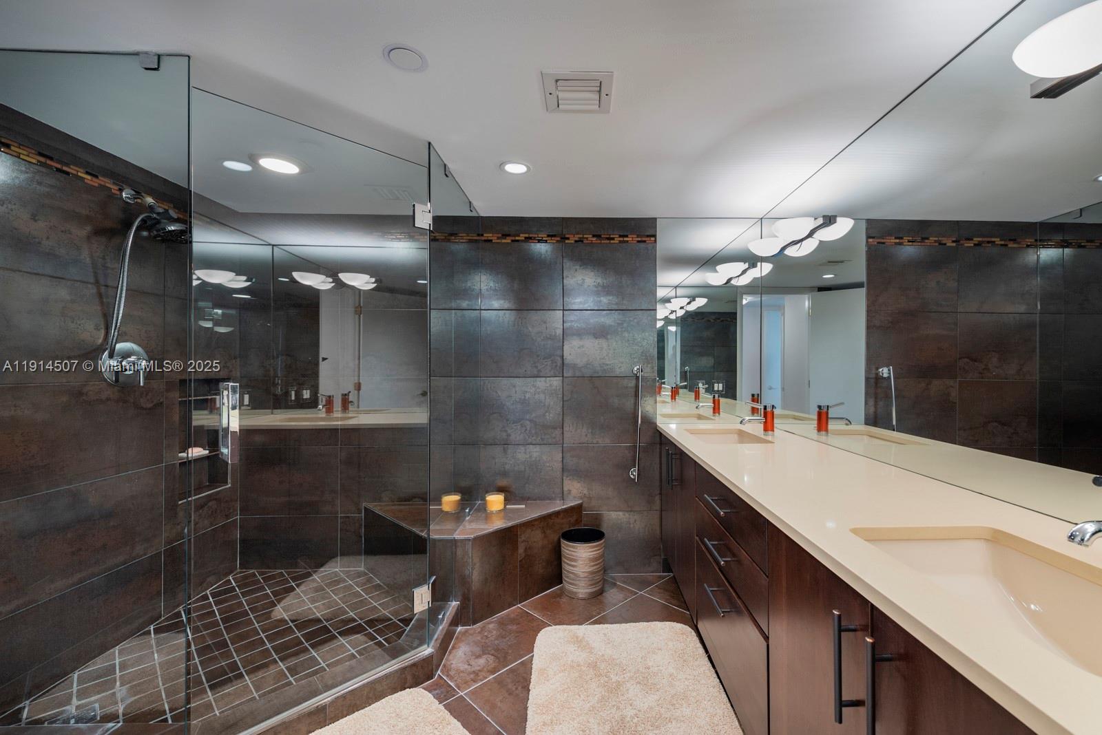 TOWERS OF QUAYSIDE CONDO - Residential Lease