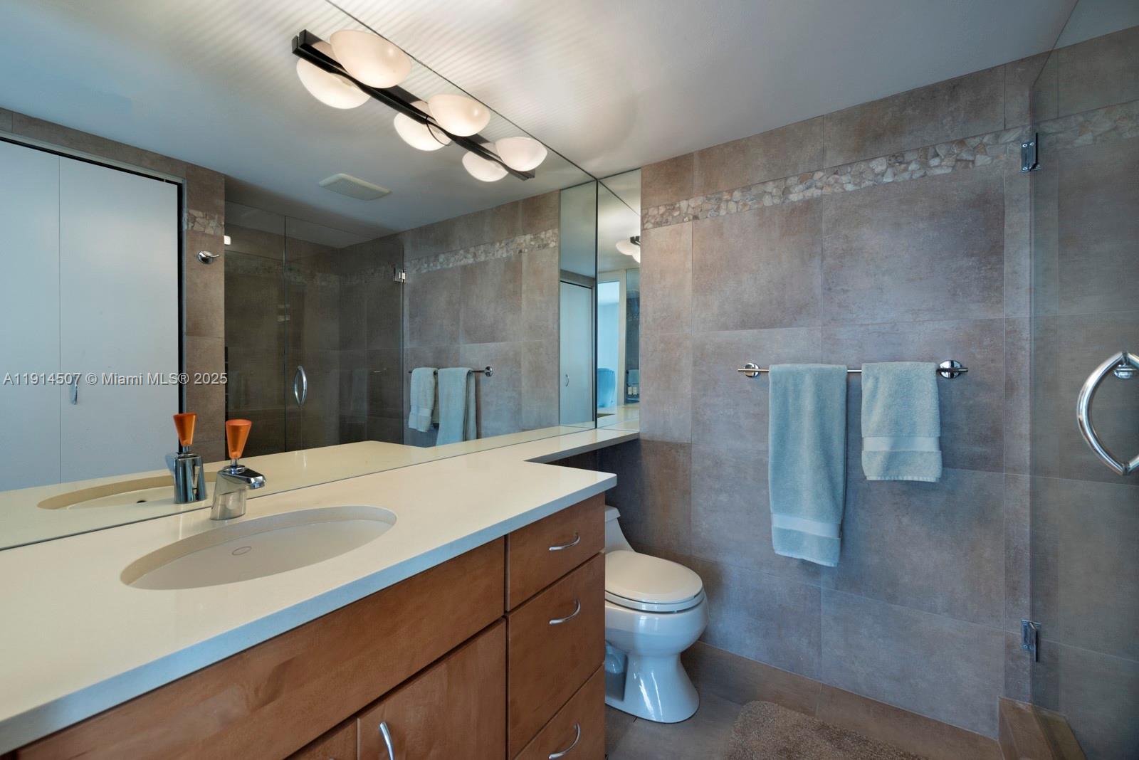 TOWERS OF QUAYSIDE CONDO - Residential Lease