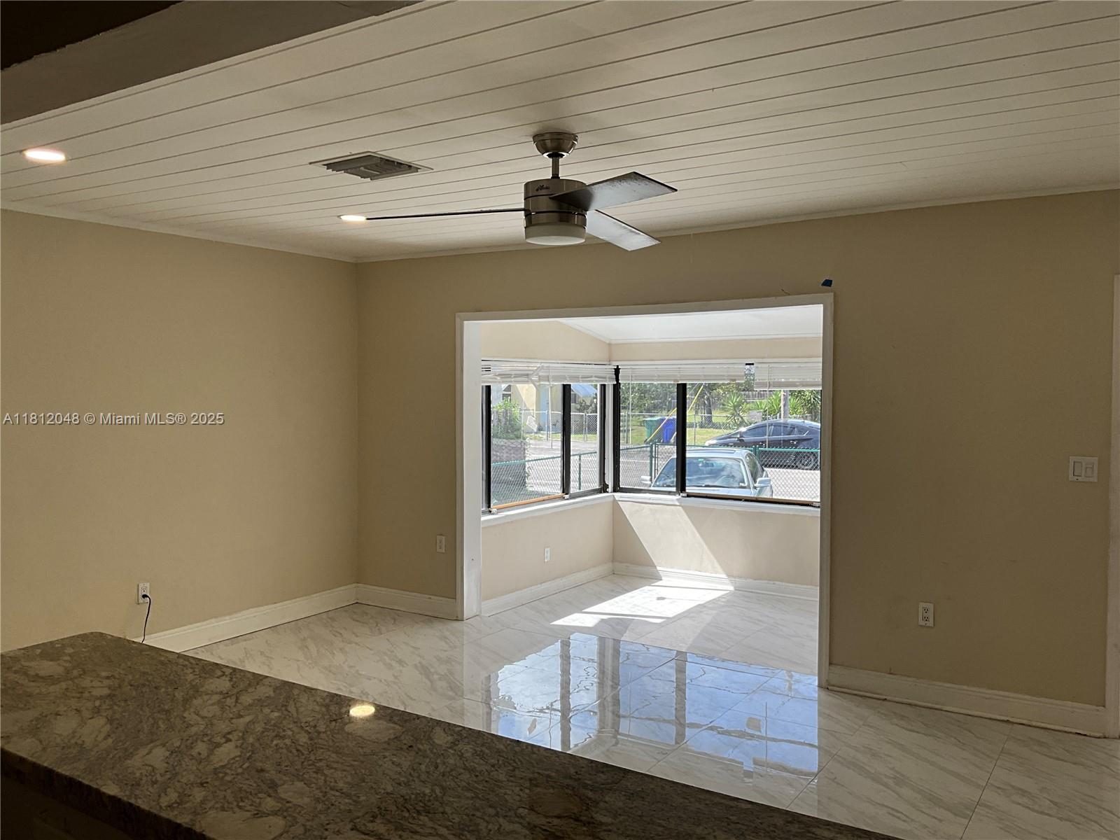 BUENA VISTA HEIGHTS EXTEN - Residential Lease