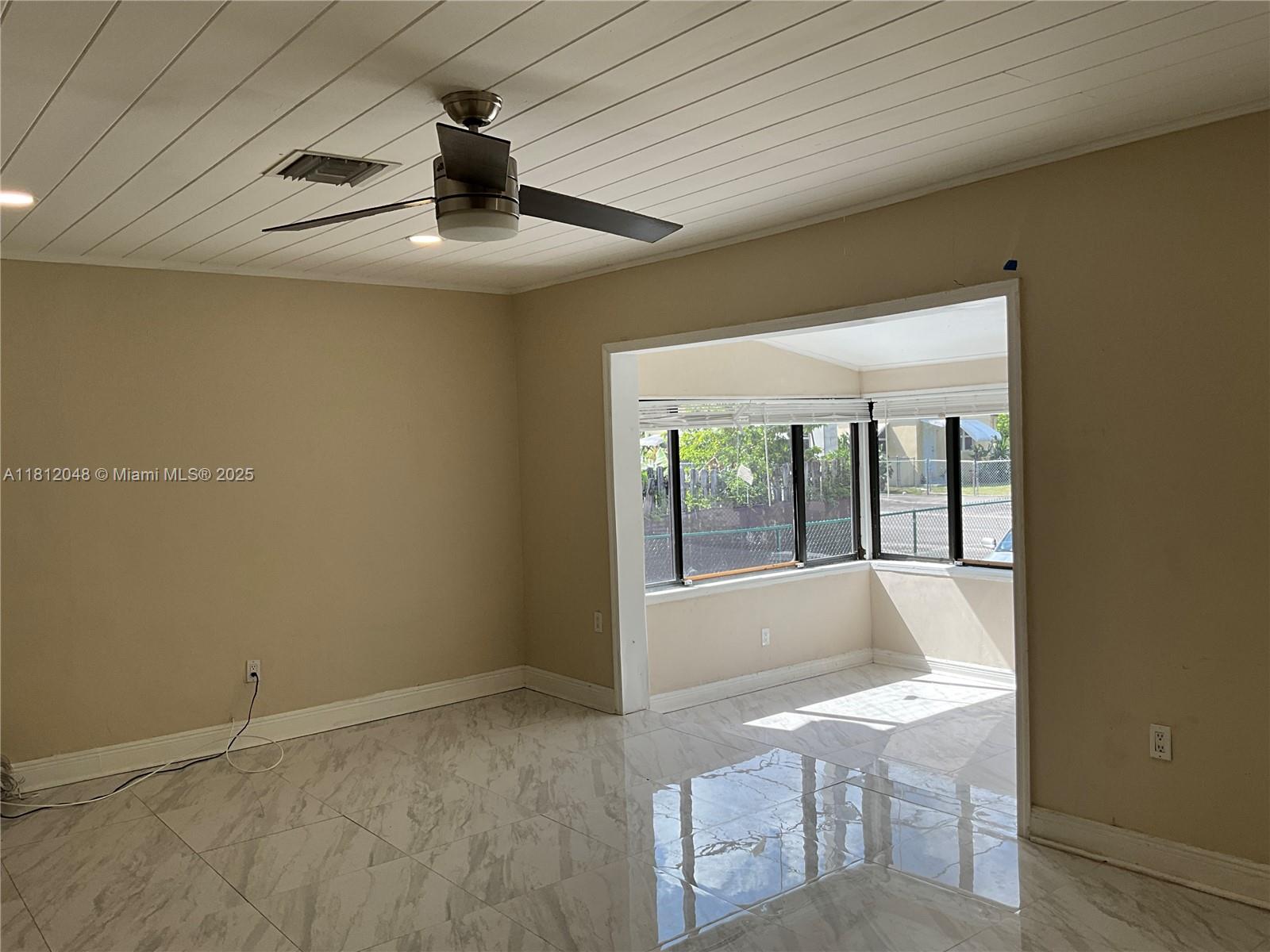 BUENA VISTA HEIGHTS EXTEN - Residential Lease
