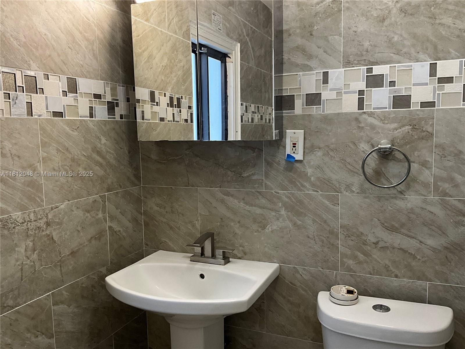 BUENA VISTA HEIGHTS EXTEN - Residential Lease