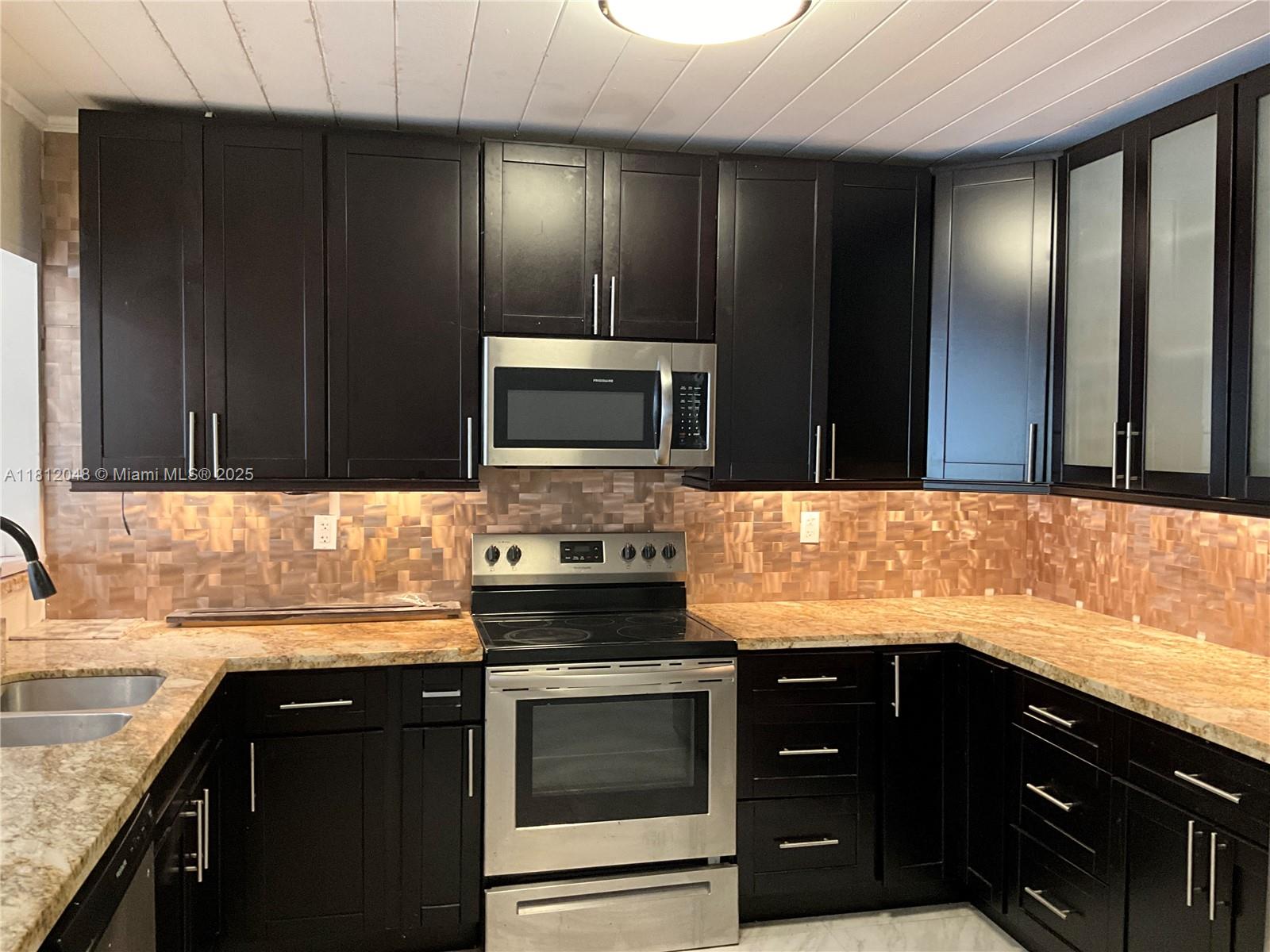 BUENA VISTA HEIGHTS EXTEN - Residential Lease