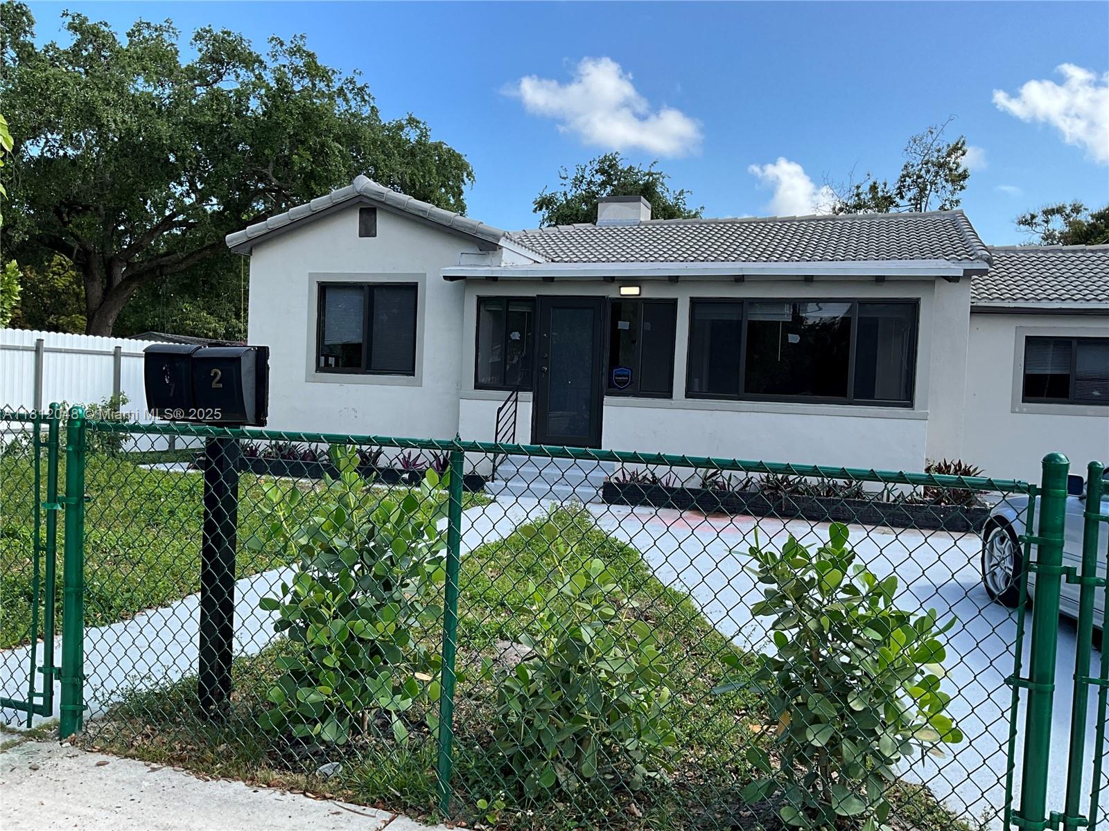 Rental Property at 418 Nw 48th St 1, Miami, Broward County, Florida - Bedrooms: 5 
Bathrooms: 2  - $4,000 MO.