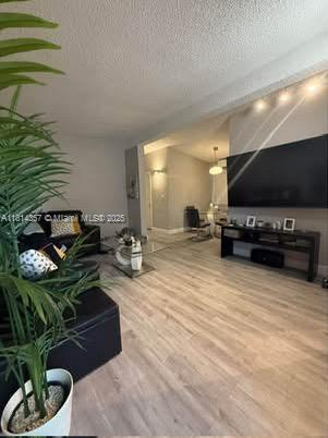 Fully furnished 2-bedroom, 1-bath single-family home with cozy living areas and an oversized backyard—perfect for outdoor enjoyment. Ideally located near major highways, FIU University, great schools, and parks like Tropical Park. This home offers comfort and convenience. Move-in ready and very easy to show!