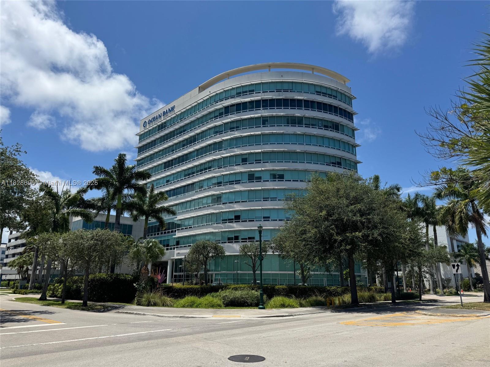 GREAT OFFICE SPACE WITHIN THE ONE AVENTURA EXECUTIVE CENTER CONDOMINIUM. CLASS A BUILDING. THE SPACE IS DIVIDED IN 3 PRIVATE OFFICES, OPEN LAYOUT WORK AREA AND CONFERENCE-SHOWROOM. THE BUILDING FEATURES 24-HOUR SECURITY, GYM, T-1 AND WIRELESS INTERNET, A LOBBY WITH 20-FOOT CEILING, AMPLE PARKING, INDIVIDUAL METERS AND INDEPENDENT CLIMATE CONTROL. ALSO AVAILABLE FOR SALE.
