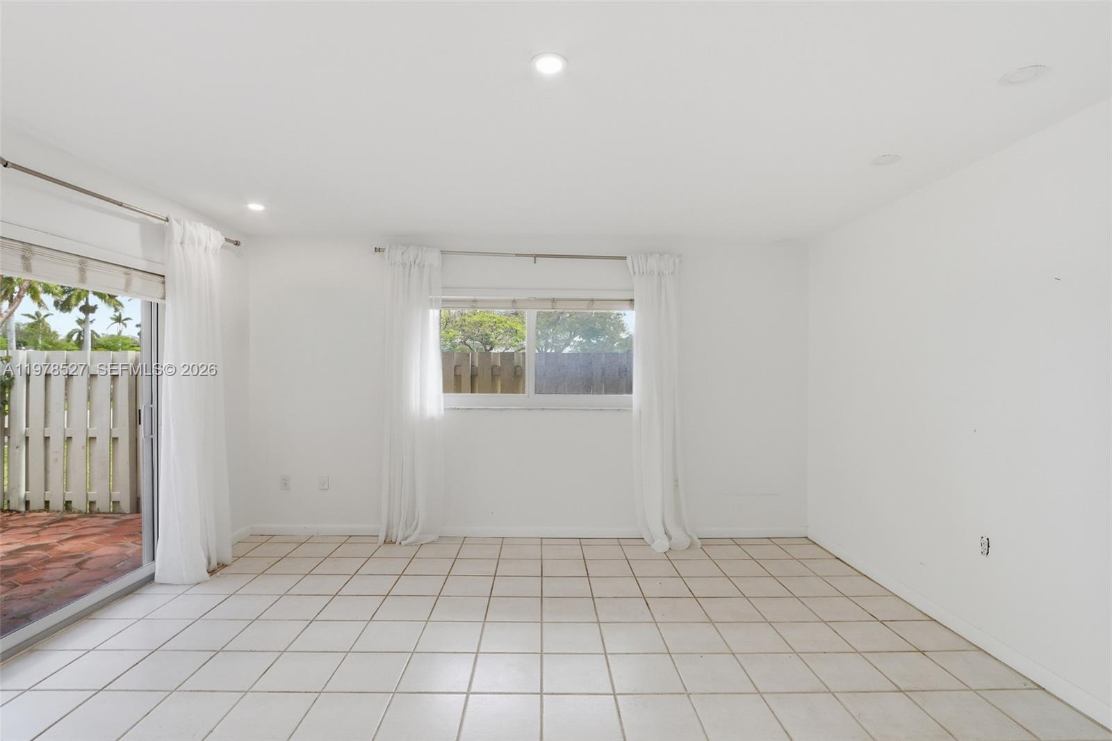 KINGS CREEK - Residential Lease