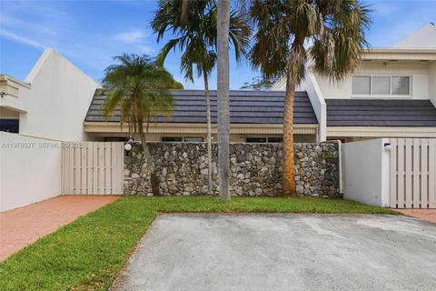 8105 SW 81st Ct Miami FL 33143