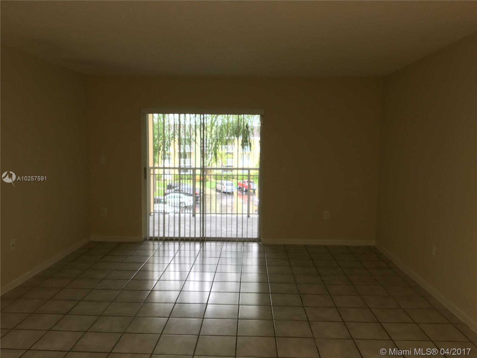 LE CLUB AT OLD CUTLER CON - Residential Lease