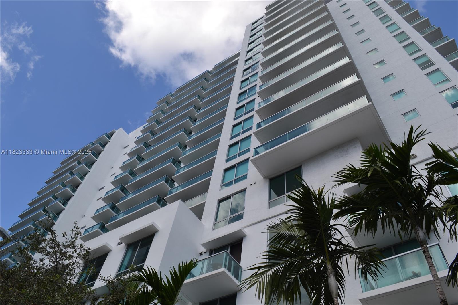 Rental Property at 333 Ne 24th St 1409, Miami, Broward County, Florida - Bedrooms: 2 
Bathrooms: 1  - $3,300 MO.