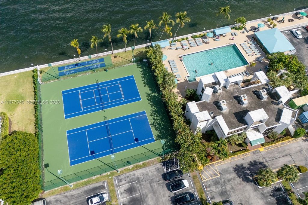 Photo of 1000 Parkview Dr #222, Hallandale Beach, FL 33009 (MLS # A11977333)