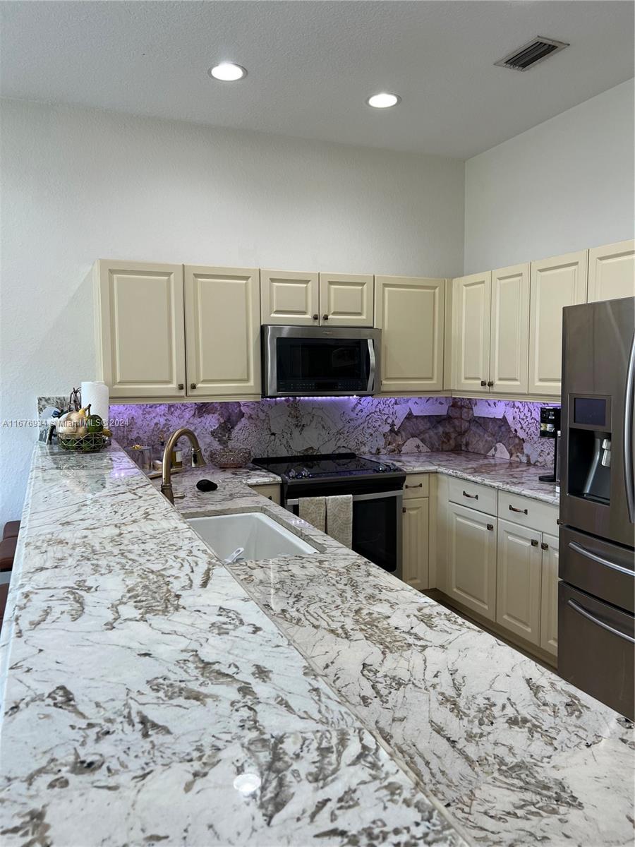 MEADOW PINES - Residential