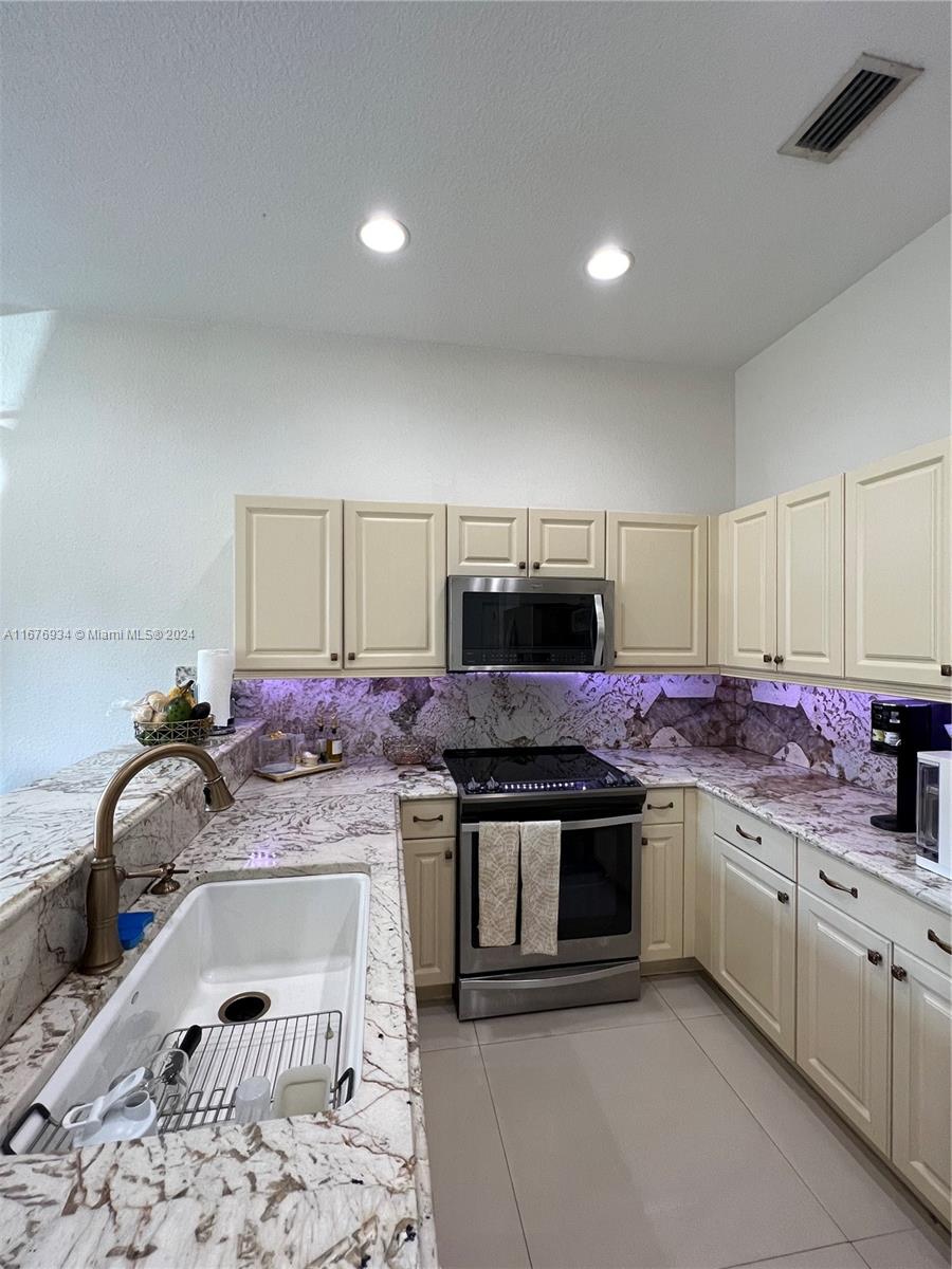 MEADOW PINES - Residential